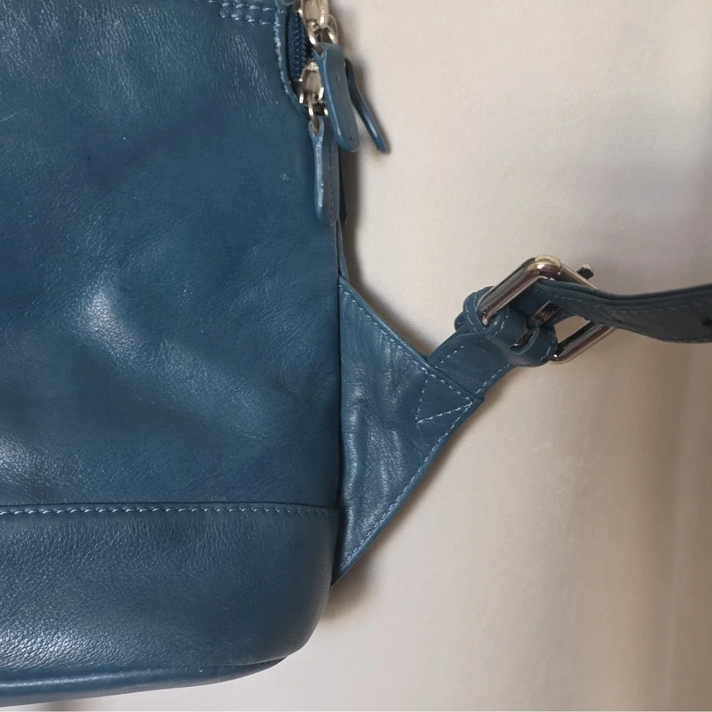 ili New York Blue Gen Leather Backpack Zip- Lined Pockets Silver Hardware